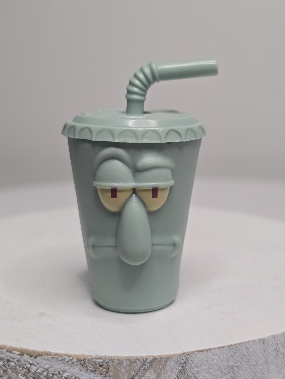 2022 SpongeBob SquarePants Sippin' Squidward Mini Figure Toy
